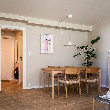 Scandinavian Apartment With 2 Bedrooms And Terrasse - Close To Storo Storsenter And All Public Transport Oslo Esterno foto